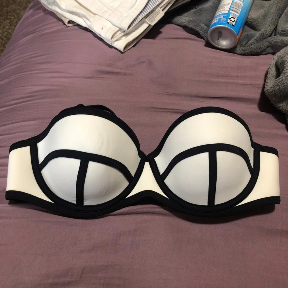 Women’s triangle bikini top